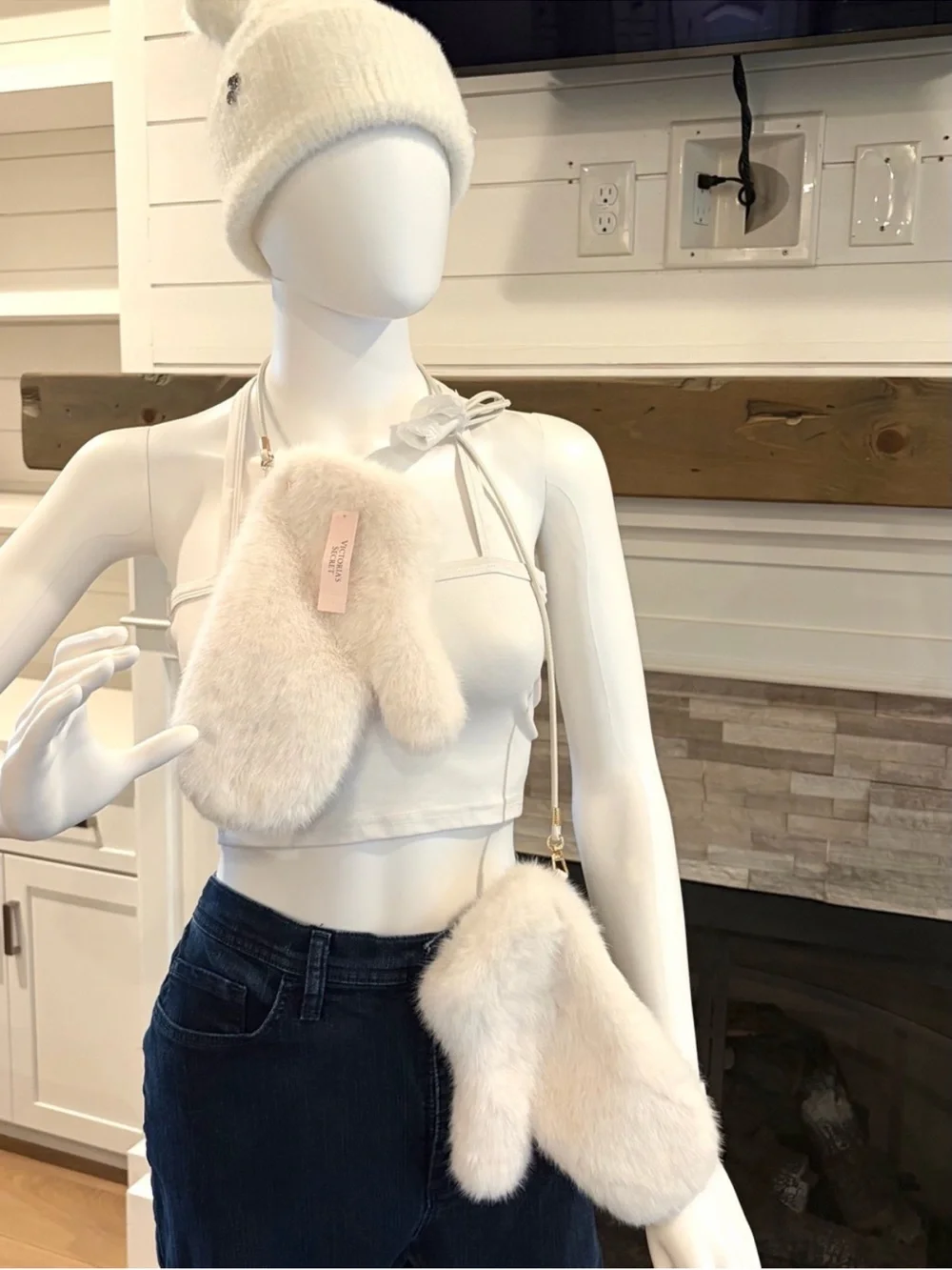 Victoria’s Secret - Fuzzy Plush Warm White Winter Mittens